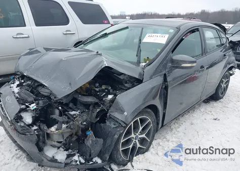 2017 Ford Focus Sel z USA, uszkodzony, nr VIN 1FADP3M28HL307426